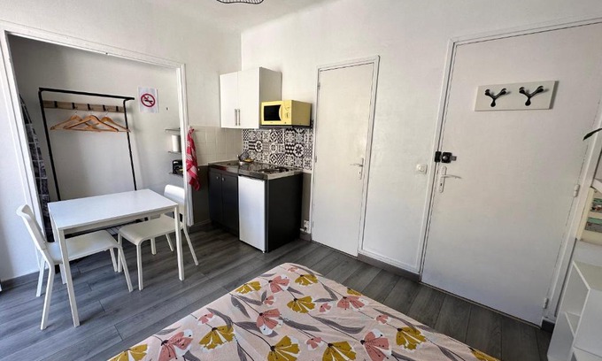 La Madeleine Apartment | Studios climatisés proche mer