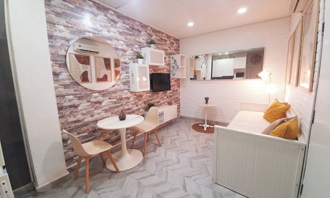 Atocha House | Study in the center of Madrid