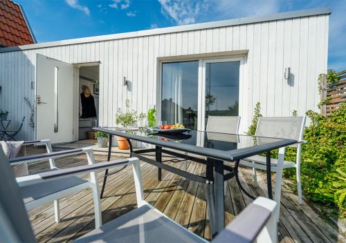 Glommen House | Stuga Glommen 2 bed cottage by the sea