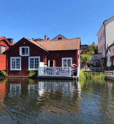 Eskilstuna Cabin | Stugan med Bryggan i Gamla Staden