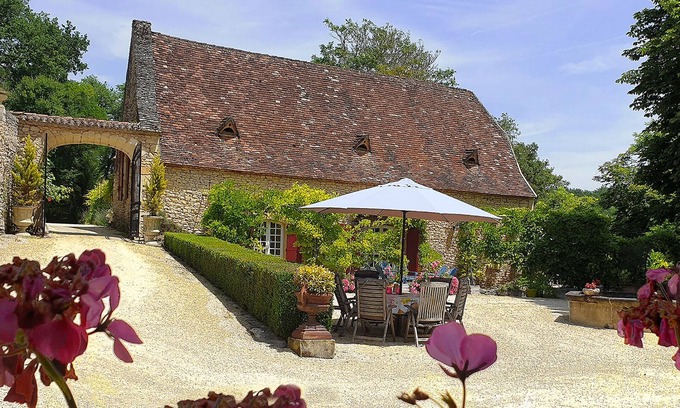 Sainte-Alvere House | Stunning renovated Country house, large luxurious pool 14.5m x 6m