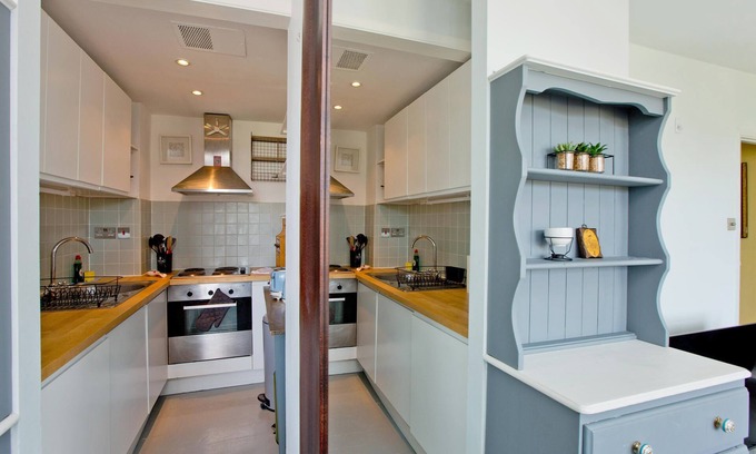 North Kensington Apartment | Stunning 1 Bedroom Apartment In Kensington
