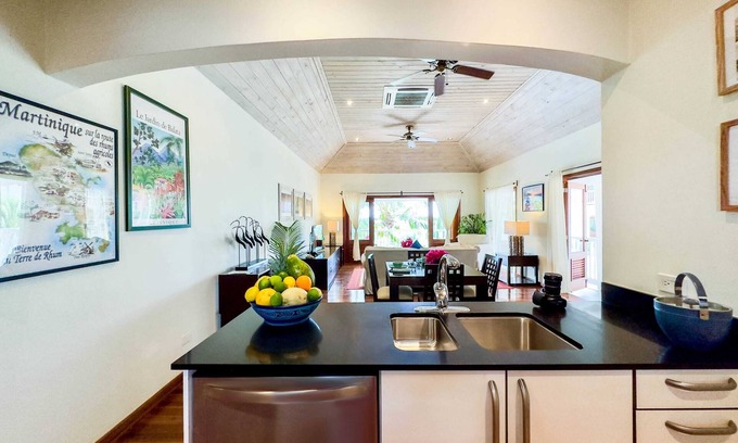 Freetown Apartment | Stunning 1 Bedroom Hideaway, Pool/Sea View