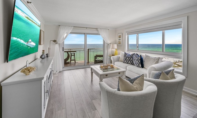 Destin Condo | Stunning 11th-floor Beachfront Luxury Condo/Breathtaking Views & Stylish Escape