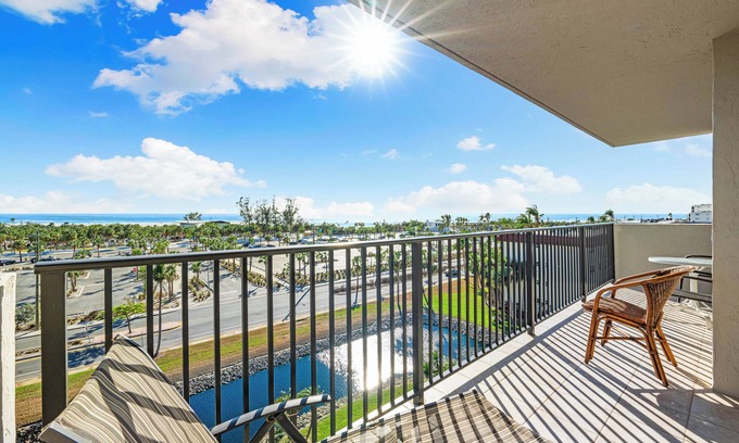 Siesta Key Condo | Stunning 2 Bedroom/2 Bath with Best Siesta Key Beach Views!