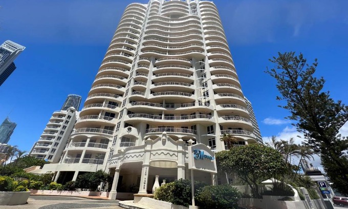 Surfers Paradise Apartment | Stunning 2 bedroom Ocean View Apartment