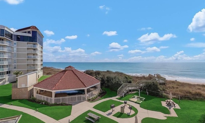 Sneads Ferry Condo | Stunning 2-bedroom Oceanfront beach condo