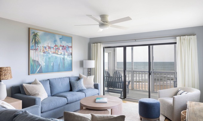 Pine Knoll Shores Condo | Stunning 2BDR Oceanfront Condo in Peaceful Pine Knoll Shores