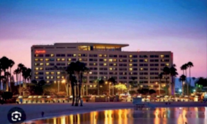 Marina del Rey Apartment | Stunning 2BR Penthouse w Gym, Pool, Patio & View/Venice/MDR