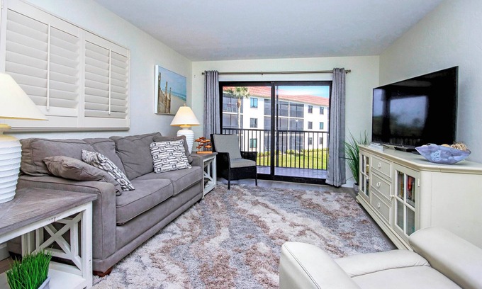 Sanibel Condo | Stunning 2nd Story Beachfront Condo On Sanibel Island - Sandalfoot 2D2