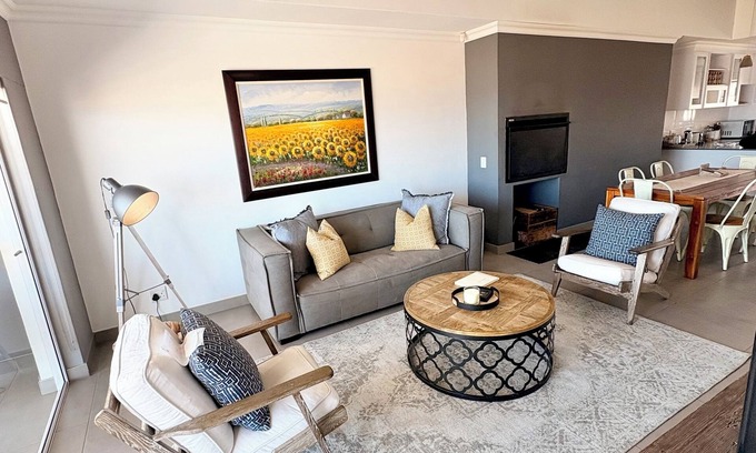 Walvis Bay Apartment | Stunning 2x Bedrooms Penthouse with Sea Views