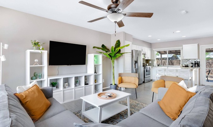 Village Park Four House | Stunning 3 Bd / 2 Ba | 10-Minute Walk to Sloan/Riverview Parks!