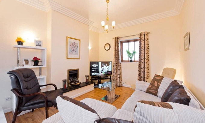 North Wall Apartment | Stunning 3-Bed Apartment in Dublin 1
