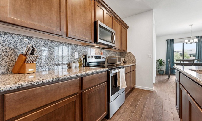 Granville House | Stunning 3 Bed, 2 Bath Home