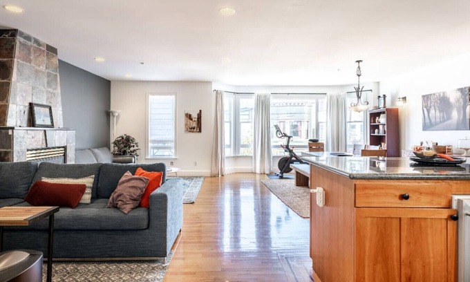 Inner Mission Condo | Stunning 3-Bedroom Apartment Steps from Dolores Park