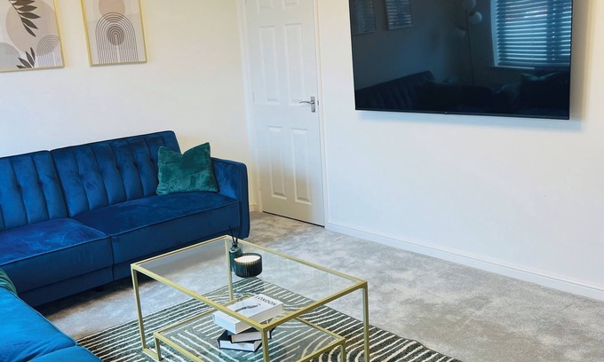 Grimsby House | Stunning 3-Bedroom Detached House in Grimsby