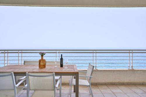 Sliema Apartment | Stunning 3-Bedroom Seaview Retreat in Fort Cambridge