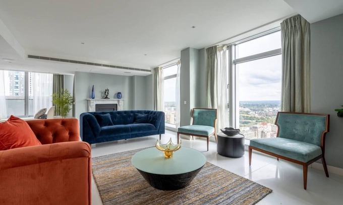 Canary Wharf Apartment | Stunning 4-Bed Duplex Penthouse in London