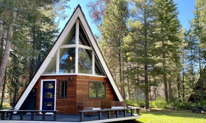 Christmas Valley Cabin | Stunning A-Frame Cabin: luxe, cozy, peaceful, unique!