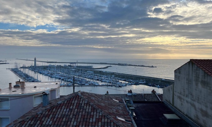 Montpellier Apartment | Stunning air-conditioned duplex, sea view, 2 bedrooms, WIFI in Sète