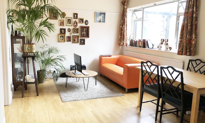 Gospel Oak Apartment | Stunning and centrally located 1 bedroom flat in the Hampstead Heath area.
