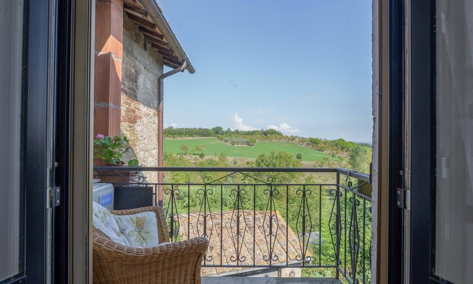 Ville di Corsano Apartment | Stunning apartment in Ville di Corsano
