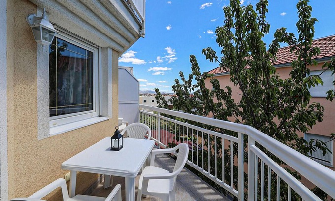 Kastela Apartment | Stunning apartment in Kastel Luksic