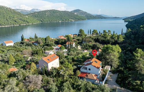 Broce Apartment | Stunning Apartment In Broce With Wifi