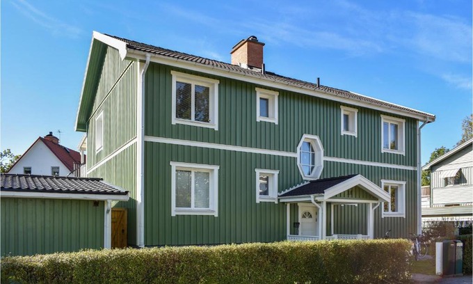 Finspang Apartment | Stunning apartment in Finspng with WiFi, Outdoor swimming pool and Heated swimming pool