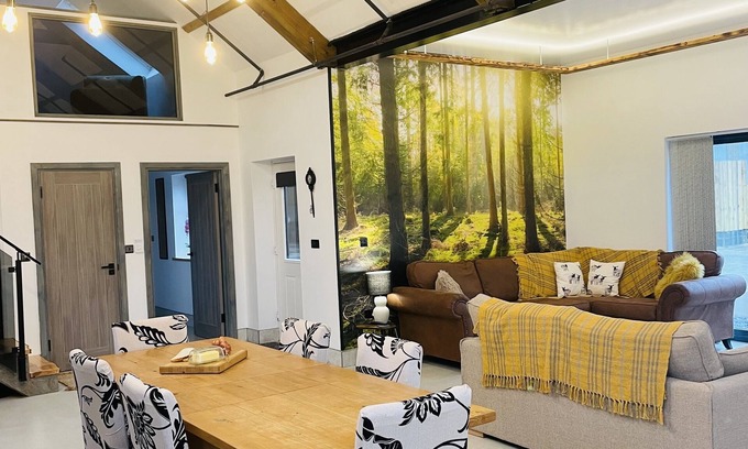 Carmarthen House | Stunning Barn in Welsh Valley