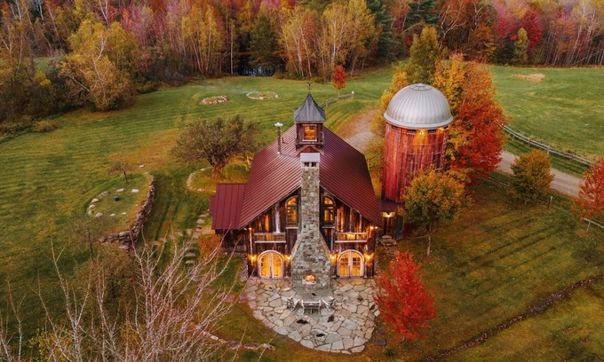 Morrisville House | Stunning Barn & Silo retreat, on 300 private acres, Treehouse, 15 min to Stowe.