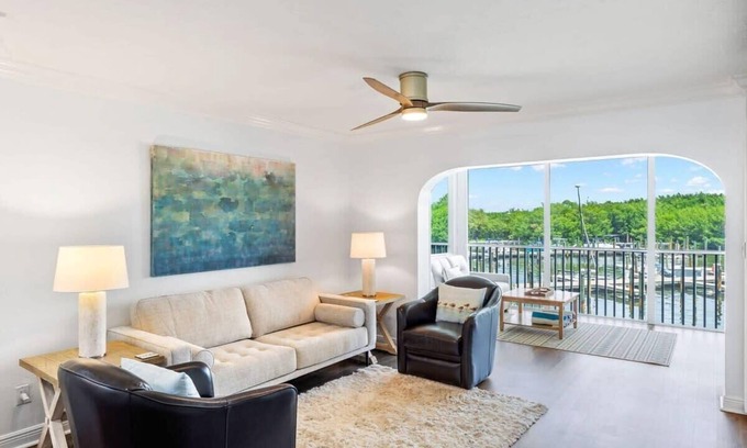Captiva Condo | Stunning Bayside Villa w/Enclosed Lanai, Sleeps 6
