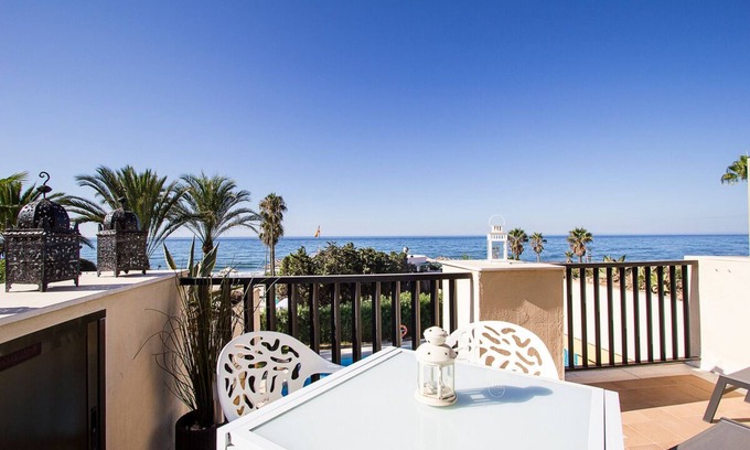 Nikki Beach Apartment | Stunning beach front studio in Marbella