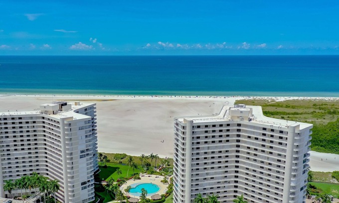 Marco Island Condo | Stunning Beachfront Penthouse on 19th Floor I Desirable Front Unit