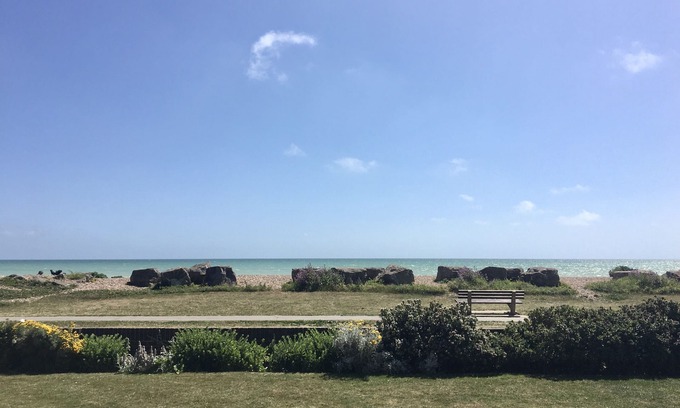 Ferring Apartment | Stunning Beachfront Apartment on Ferring beach