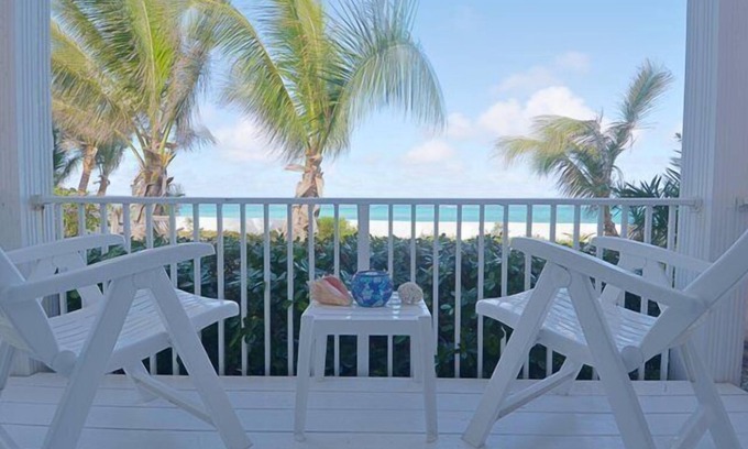 Westwind Condo | Stunning Beachfront Condo