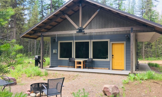 Essex Cabin | Stunning Cabin Bordering Glacier National Park/Flathead River on 9 Acres!