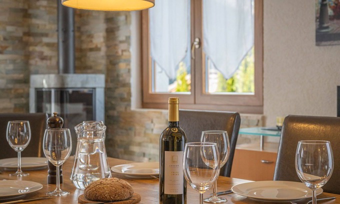 Chamoson House | Stunning private villa for 6 people with WIFI, TV, terrace, pets allowed and parking
