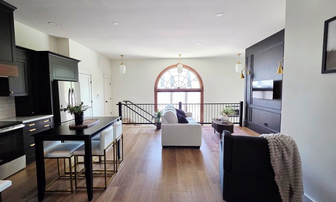 Bluffton Apartment | Stunning Church Apartment in downtown Bluffton. Only 25 min to Lima or Findlay.