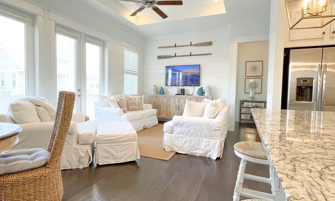 Panama City Beach Condo | Stunning Condo in the heart of 30a! Beautiful decor, Resort pool, four bikes!