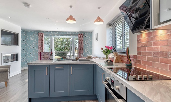Burgh le Marsh Cottage | Stunning cottage with one king-size double.
