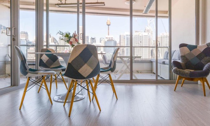 Darling Harbour Apartment | Stunning Darling Harbour View Apartment & Parking