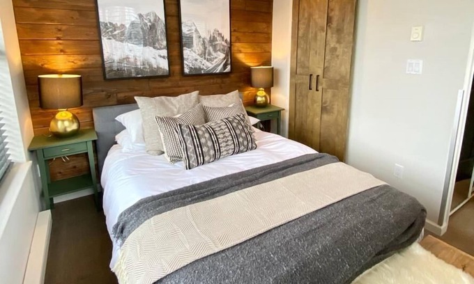 Village North Apartment | Stunning Deer Lodge Condo in Town Centre at the Olympic Rings