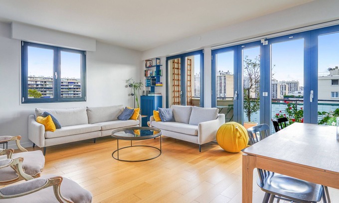 Republique–Point-du-Jour Apartment | Stunning flat with balcony and parking near Paris - Welkeys
