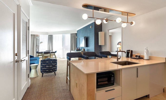 Mid Beach House | Stunning Fontainebleau Ocean Bay