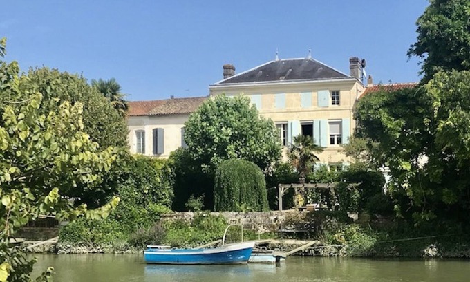 Saint-Savinien House | Stunning french townhouse with river frontage and private pool.