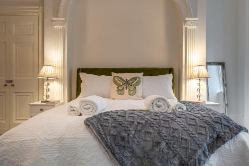 Bath Apartment | Stunning Georgian Apartment in Grosvenor Place!