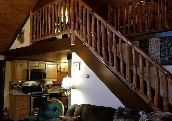 Fallentimber Cabin | Stunning Glendale Lake area cabin in the mountains of central Pennsylvania