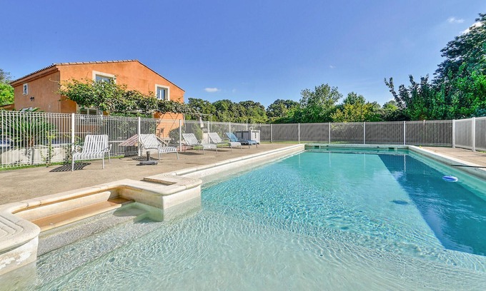 Saint-Martin-de-Crau House | Stunning home in Saint Martin de Crau