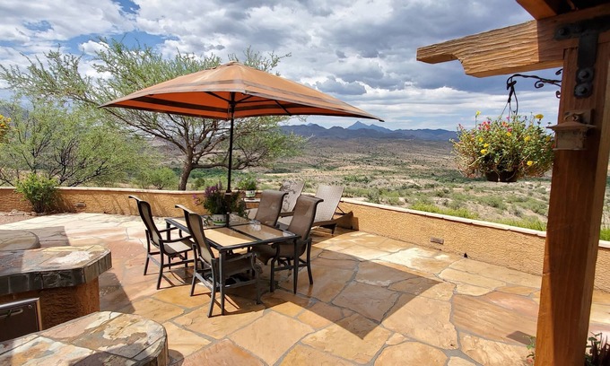Rio Rico House | Stunning High Desert View in Secluded Mountain Setting